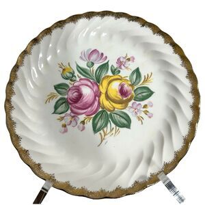 Vintage Royal China Quban Warranted 22K Gold Roses 7” Decorative/ Dessert Plate
